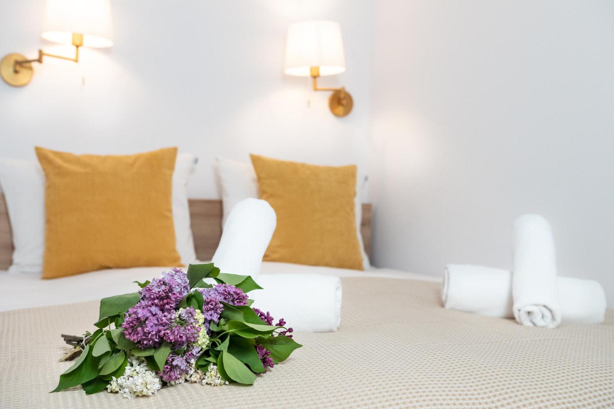 Tyzenhauz Apartments Siemiradzkiego Street Krakow Ngoại thất bức ảnh